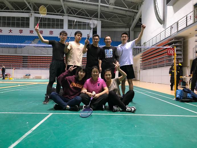 说明: C:\Users\lx\Desktop\研究生网站\九州(中国)科技有限公司官网研究生羽毛球比赛\微信图片_20190328141257.jpg